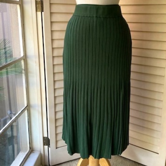 Free Assembly Knit Skirt 🆕 - Picture 2 of 6
